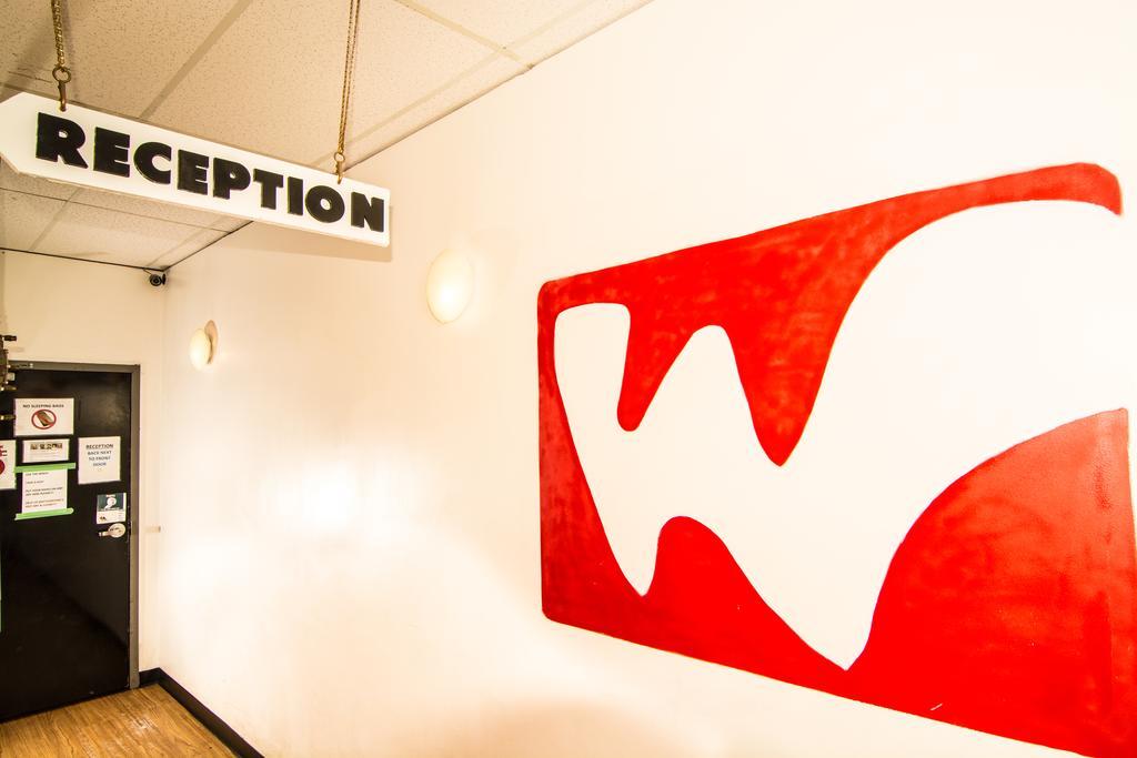 Wicked Hostels - Calgary Luaran gambar